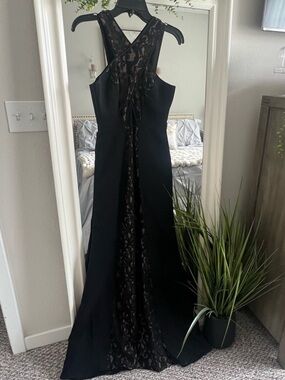NWOT- Size 2- BCBGMaxAzria Black Lace-Panel Maxi Gown, Fit & Flare Bottom